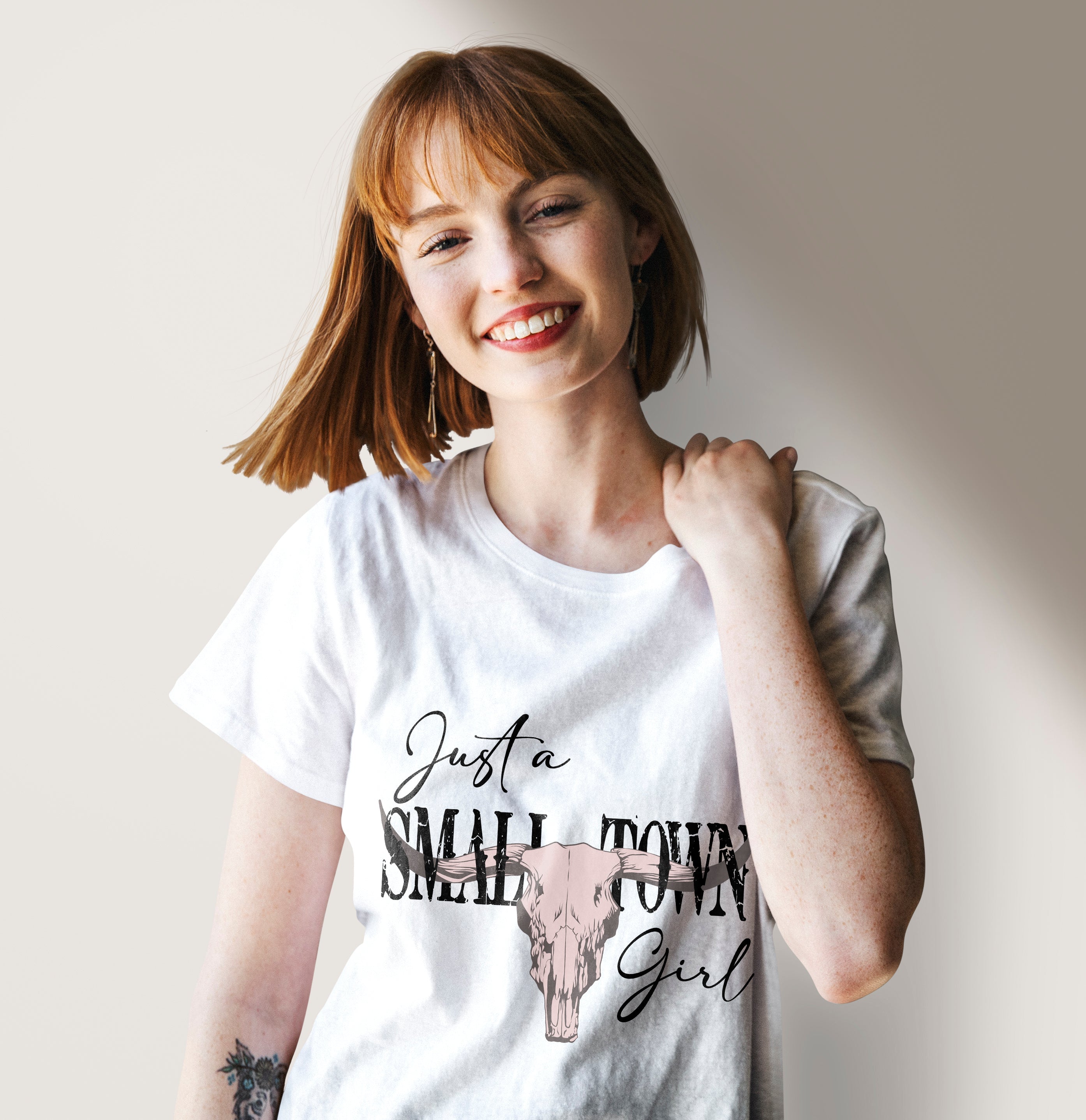 Women T-shirt, Western Shirt, Just A Small Town Girl T-Shirt
